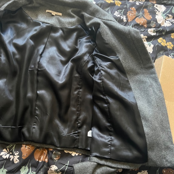 Jacket - Picture 3 of 6